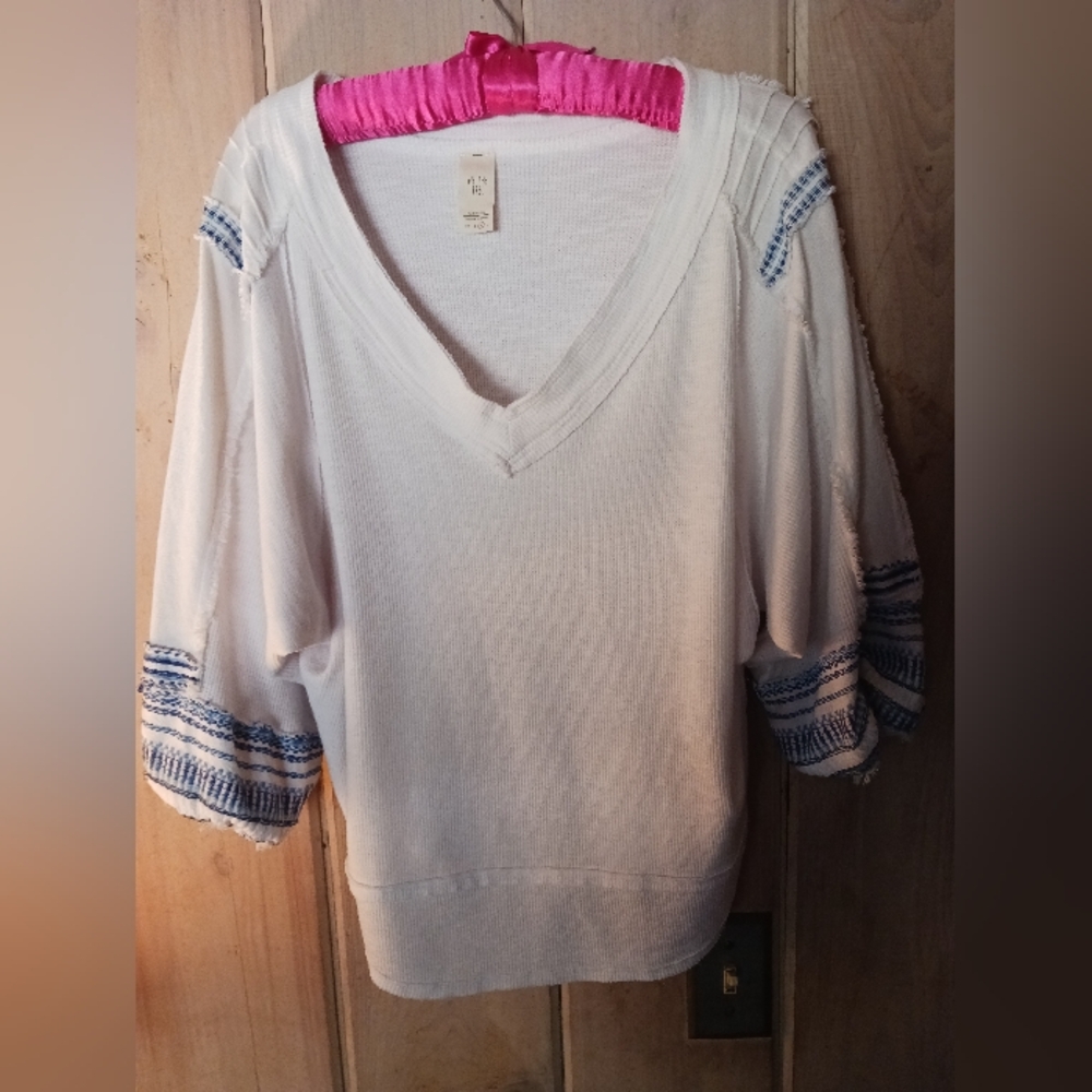 WE THE FREE Womens Top Size Medium White With Blue Embroidery Boho Styling